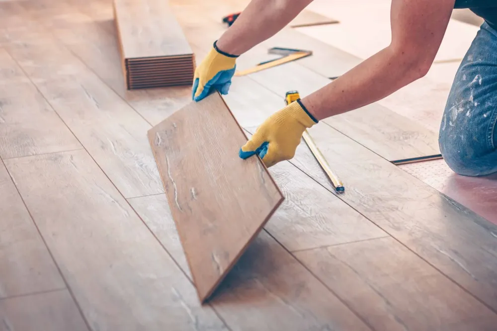Pose de parquet flottant près de Challans